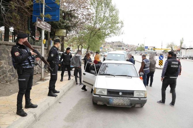 Gaziantep’te Okul Çevrelerinde Dev Denetim
