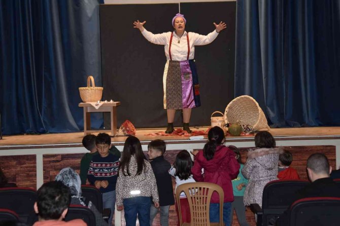 Görele Belediyesi’nden Ramazan Etkinliğinde Masal Dinletisi