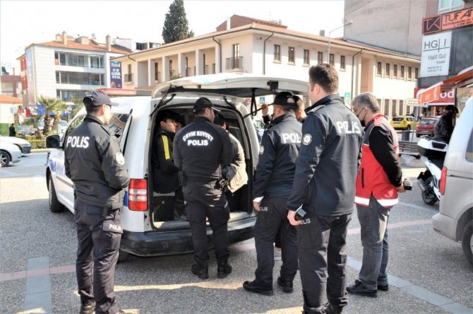 Bu Yılın İlk 3,5 Ayında 36 Bin 344 Düzensiz Göçmen Yakalandı, 2 Bin 545 Organizatöre Adli İşlem Yapıldı
