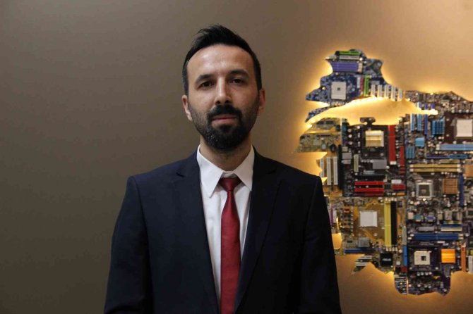 Emniyet Uyardı: Dolandırıcılar Gündemdeki Konularla Tuzağa Düşürüyor