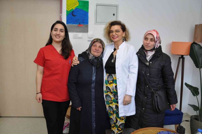 Kars’ta 65 Yaşındaki Kadından 6 Kilo Kitle Çıkarıldı