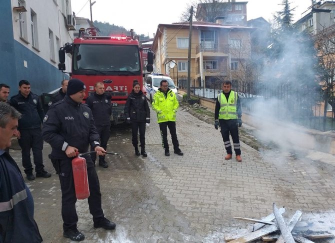 Küre’de Polis Memurlarına Yangın Eğitimi