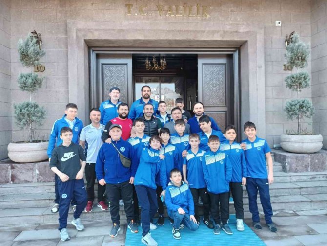 Kağıtspor Güreşte Türkiye Şampiyonu
