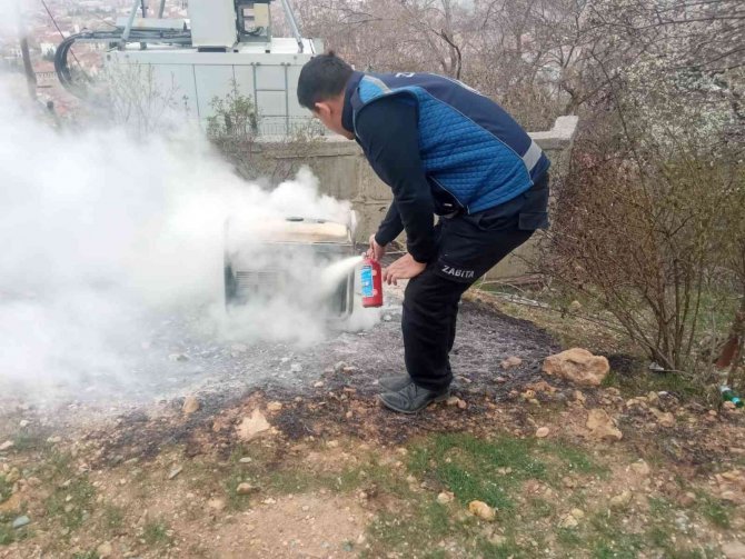 Akşehir’de Zabıta Ekipleri Orman Yangınını Önledi