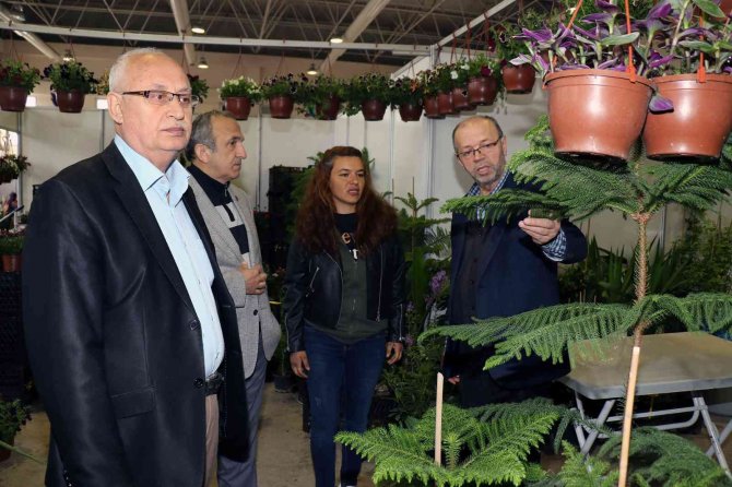 Mesir Çiçek Fuarı Kapılarını Açtı