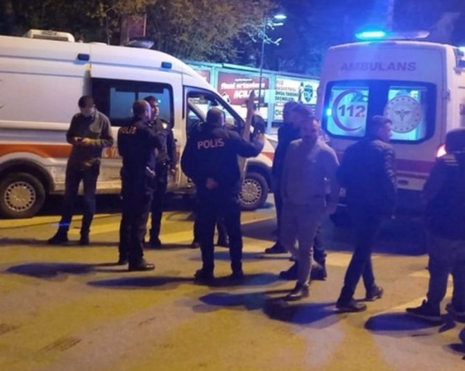 Manisa’da Askeri Ambulans İle Otomobil Çarpıştı: 3 Yaralı