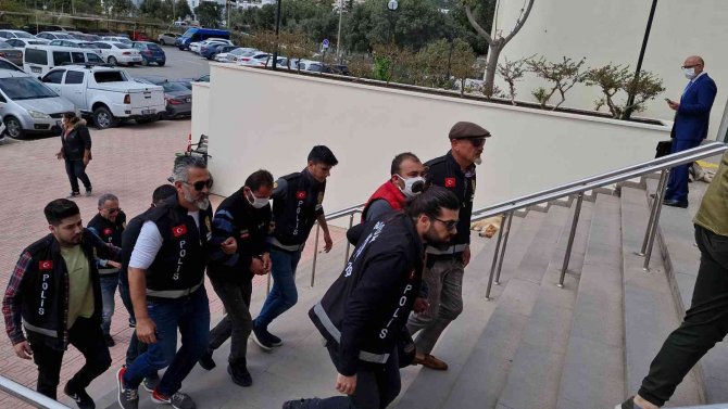İ̇htiyaç Gidermek İçin Girdiği Ormanda Yangın Çıkardı