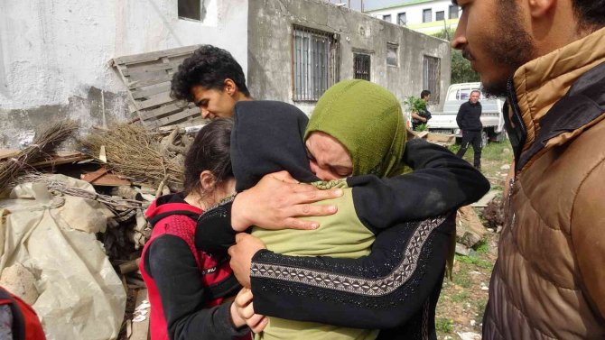 Mersin’deki Kayıp Çocuk 12 Saat Sonra Sağ Bulundu