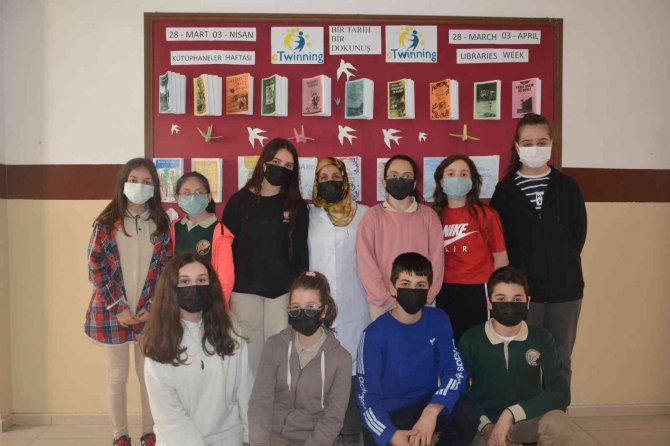 Öğrencilerden Tarihi Dokunuş