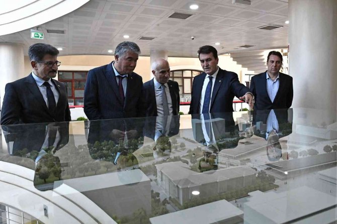 Genel Sekreter Raev İlk Resmi Ziyaretini Osmangazi’ye Yaptı
