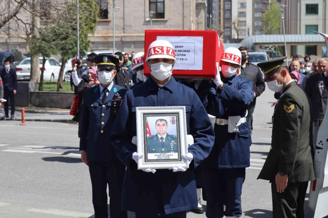 Pençe Kilit Şehidi Son Yolculuğuna Uğurlandı