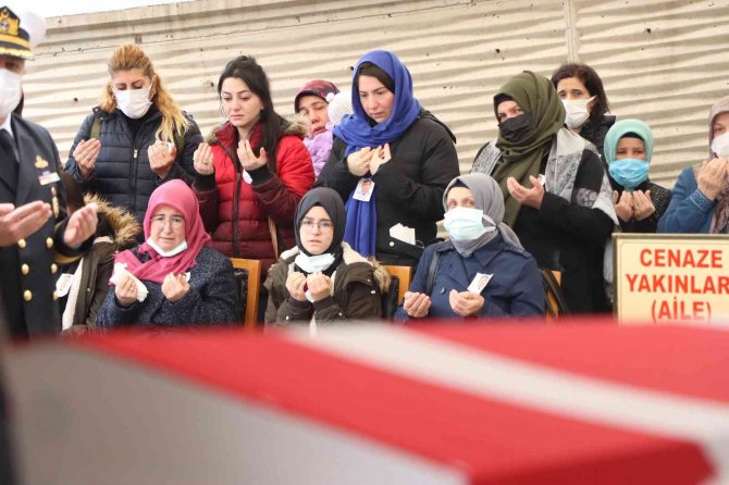 Beyin Tümörüne Yenik Düşen Polise Veda