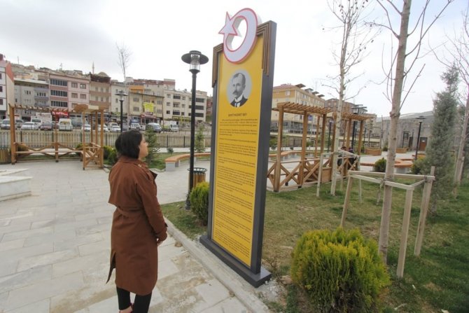 Şehit Nusret Bey’in Biyografisinin Olduğu Levha Adını Taşıyan Parka Yerleştirildi