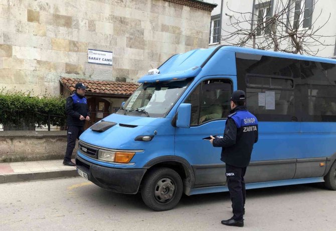 Sinop’ta Zabıta Ekiplerinden Dolmuş Denetimi