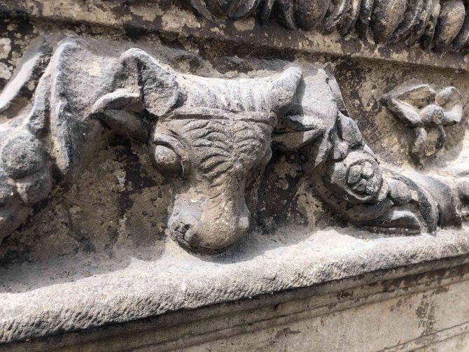 Sinop Kalesi’nin Surlarında 2 Bin 500 Yıllık Kırlent Ortaya Çıktı