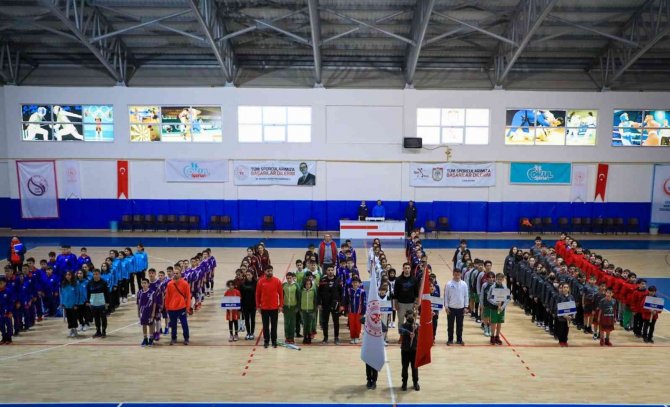 Basketbol Küçükler Grup Birinciliği Maçları Sivas’ta Başladı