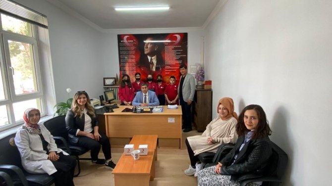 Kızılay’dan Atatürk Ortaokuluna Teşekkür Belgesi