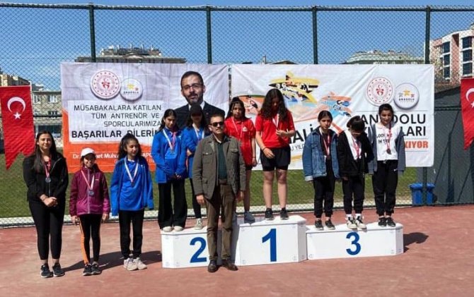 Van’da Anadolu Yıldızlar Ligi Tenis Grup Müsabakaları Sona Erdi