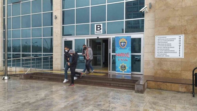 Uşak’ta Gözaltına Alınan 2 Uyuşturucu Taciri Serbest Kaldı