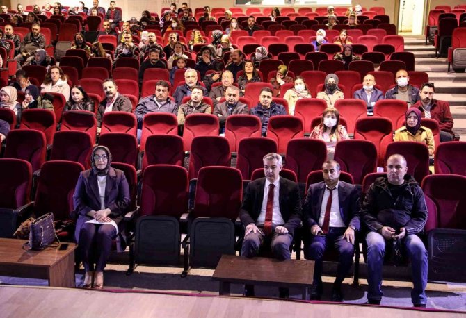 Van Büyükşehir Belediyesinden Öğretmenlere ‘Diyabet’ Semineri