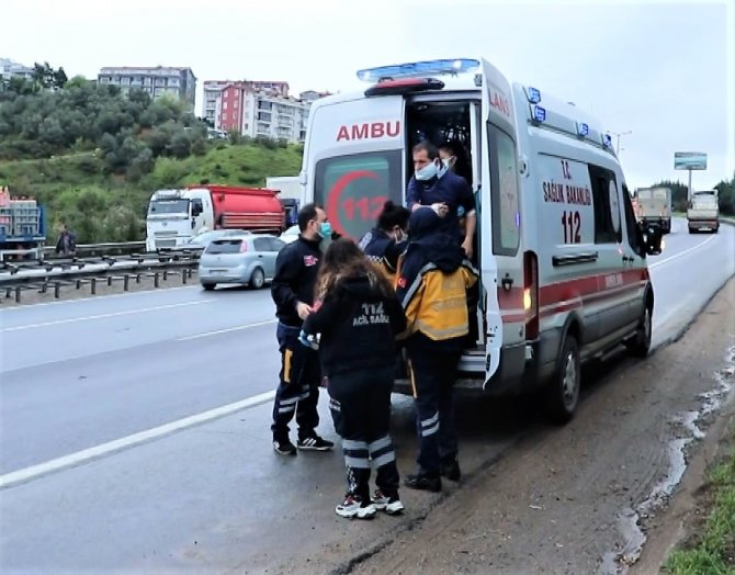 Makaslayan Tır Alev Alev Yandı, Tem Otoyolu 2 Saat Trafiğe Kapandı