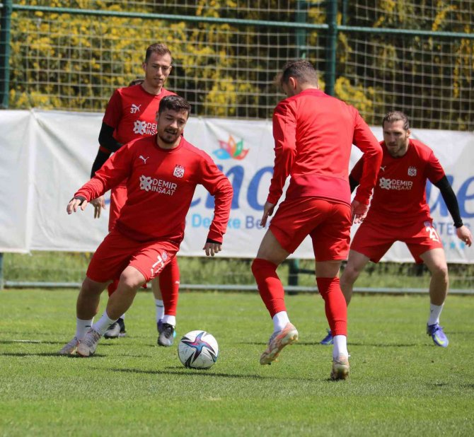Sivasspor, Alanyaspor Maçının Taktiğini Çalıştı