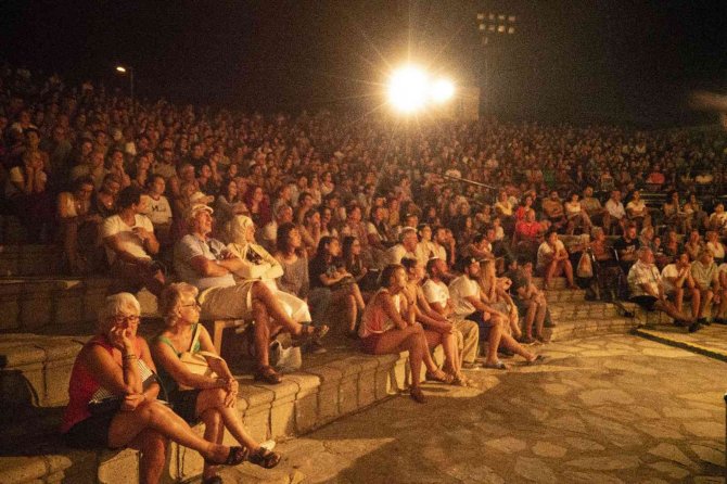 "Deniz Seviyesinde Tiyatro" Bu Sene Ayvalık’ta Düzenlenecek