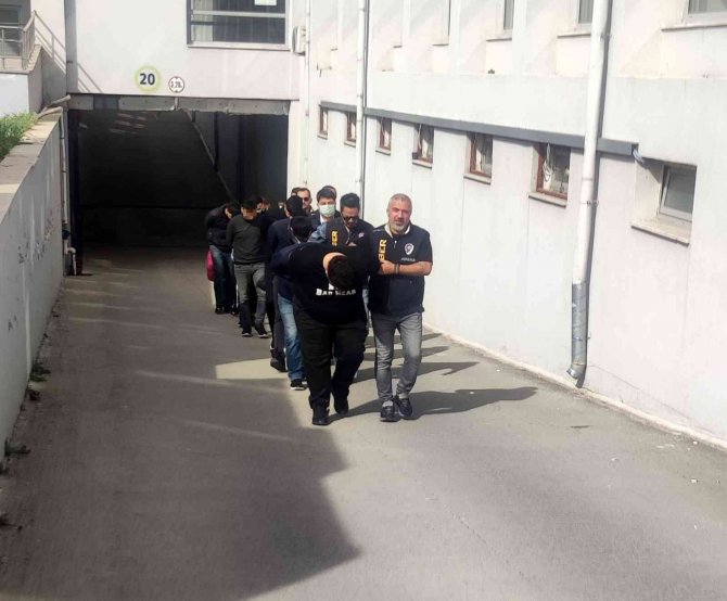 Hayvan Sevgisini Kullanarak 1 Milyon Lira Dolandırdı