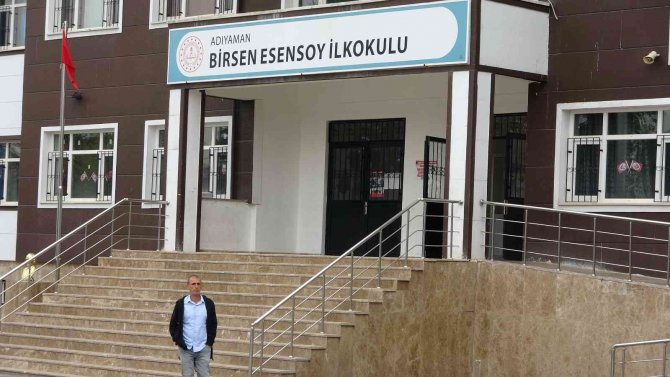 Okula Satırlı Saldırı