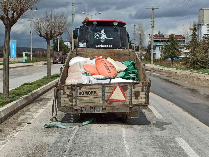 Kazada Hurdaya Dönen Otomobilde Kimsenin Burnu Bile Kanamadı