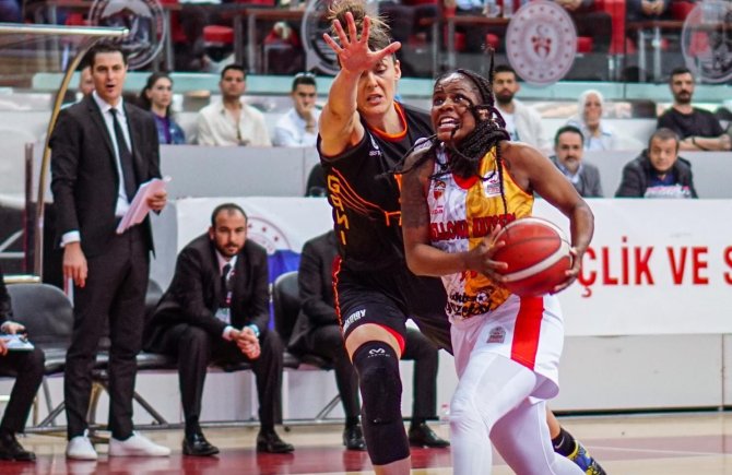Bellona Kayseri Basketbol Ligde Kaldı