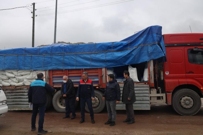 Bilecik’te 260 Arıcıya 54 Ton Şeker Desteği Verildi