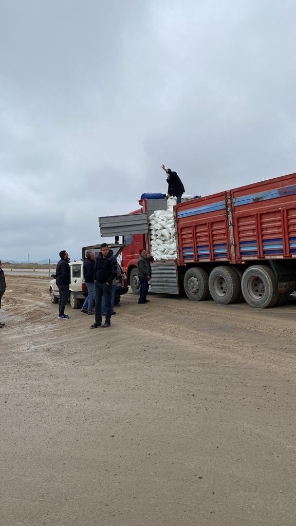 Bilecik’te 260 Arıcıya 54 Ton Şeker Desteği Verildi