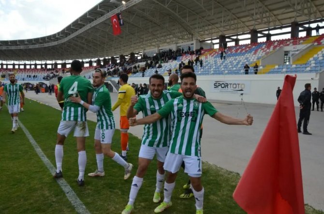 Efeler 09 Sfk Finale Yükseldi