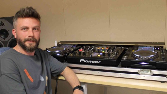 Dj’lik Gençler Tarafından Trend Bir Meslek Haline Geldi