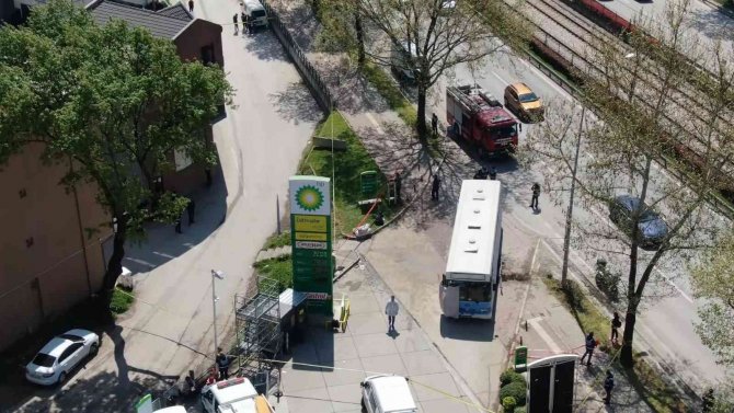 Patlamanın Yaşandığı Otobüs Olay Yerinden Kaldırıldı...