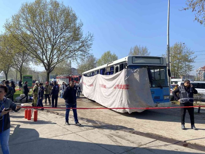 Bursa’daki Patlamada Şehit Olan Ceza İnfaz Koruma Memurunun Naaşı Adli Tıp Kurumuna Kaldırıldı