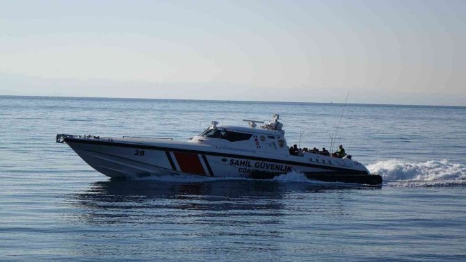 Çanakkale’de 57 Düzensiz Göçmen Kurtarıldı