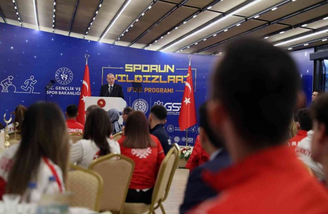 Cumhurbaşkanı Erdoğan: "Tüm İmkanlarımızla Sporcularımızın Yanında Olmayı Sürdüreceğiz"