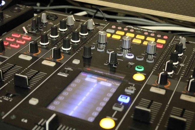 Dj’lik Gençler Tarafından Trend Bir Meslek Haline Geldi