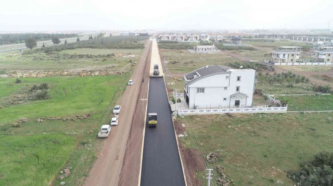 Döşemealtı’nda Yol Yapım Çalışması