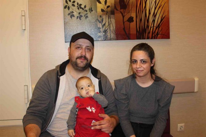 Karaciğer Yetmezliği Ve Korona Virüse Karşı Mücadele Veren Bebek İ̇zmir’de Şifa Buldu