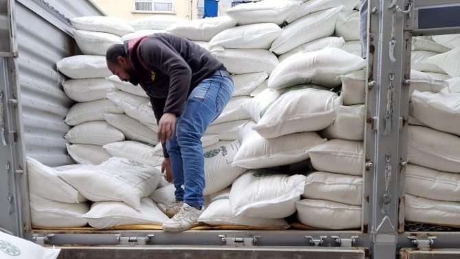 Erzincan’da Bal Üreticilerine 216 Ton Şeker Dağıtıldı