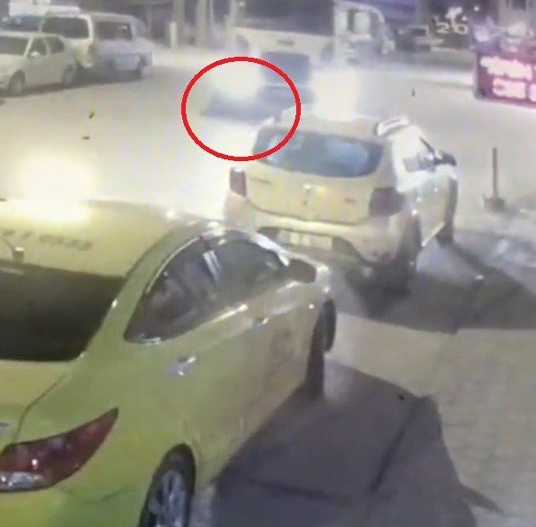 Çöp Kamyonunun Yaşlı Kadını Ezme Anı Güvenlik Kamerasında