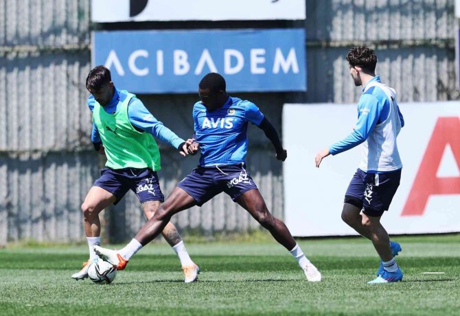 Fenerbahçe, Çaykur Rizespor Maçı Hazırlıklarını Sürdürdü