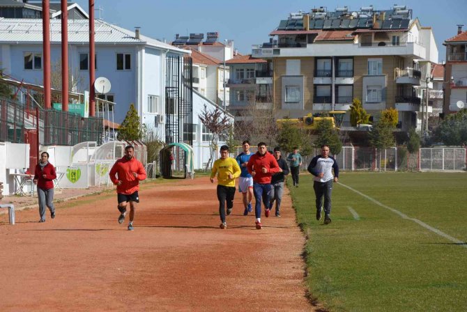 Güreşçiler Kumluca’ya Hazırlanıyor