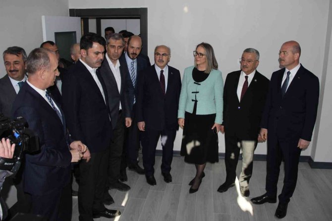 Bakan Kurum: “İ̇zmir’de 9 Milyar Liralık Yatırımı Vatandaşlarımıza Teslim Ettik”