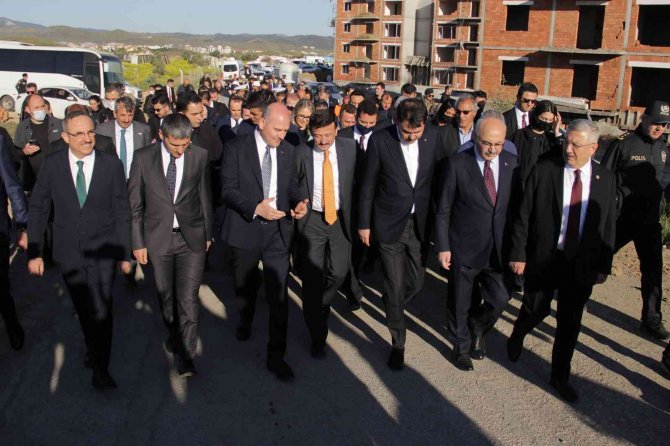 Bakan Kurum: “İ̇zmir’de 9 Milyar Liralık Yatırımı Vatandaşlarımıza Teslim Ettik”