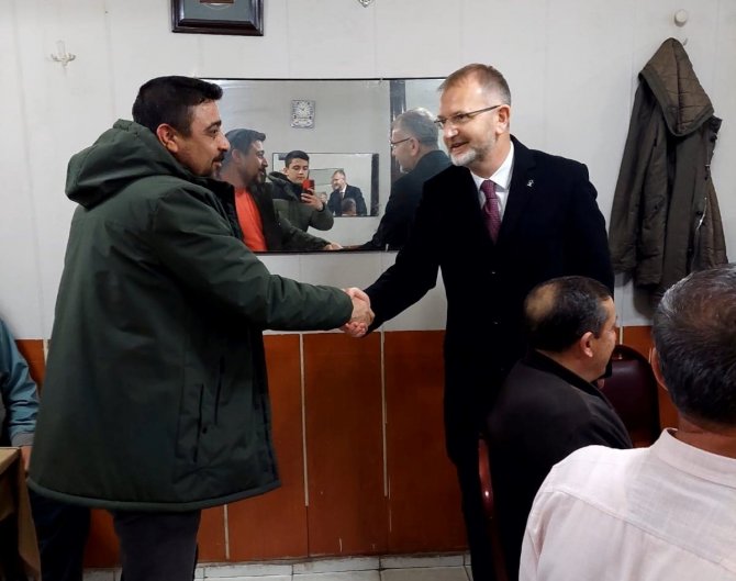 Başkan Ceyhun Ve Mkyk Üyesi Şar, Gençlerle Sahurda Buluştu