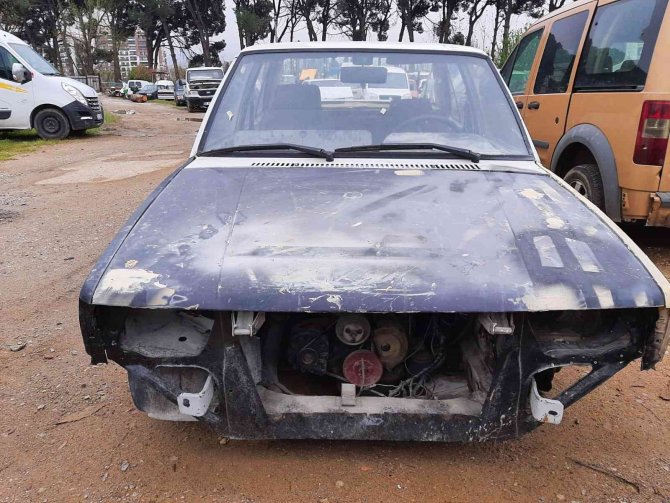 İ̇zmir’de Çaldıkları Araçları Parçalayıp Satan Çeteye Operasyon: 3 Tutuklama